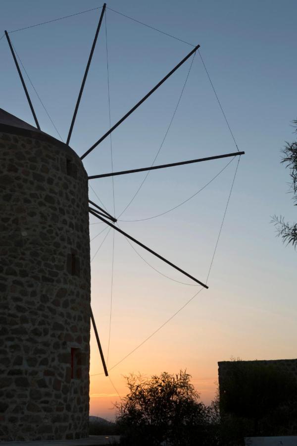 Marketos Windmill And Houses Tripiti Ngoại thất bức ảnh