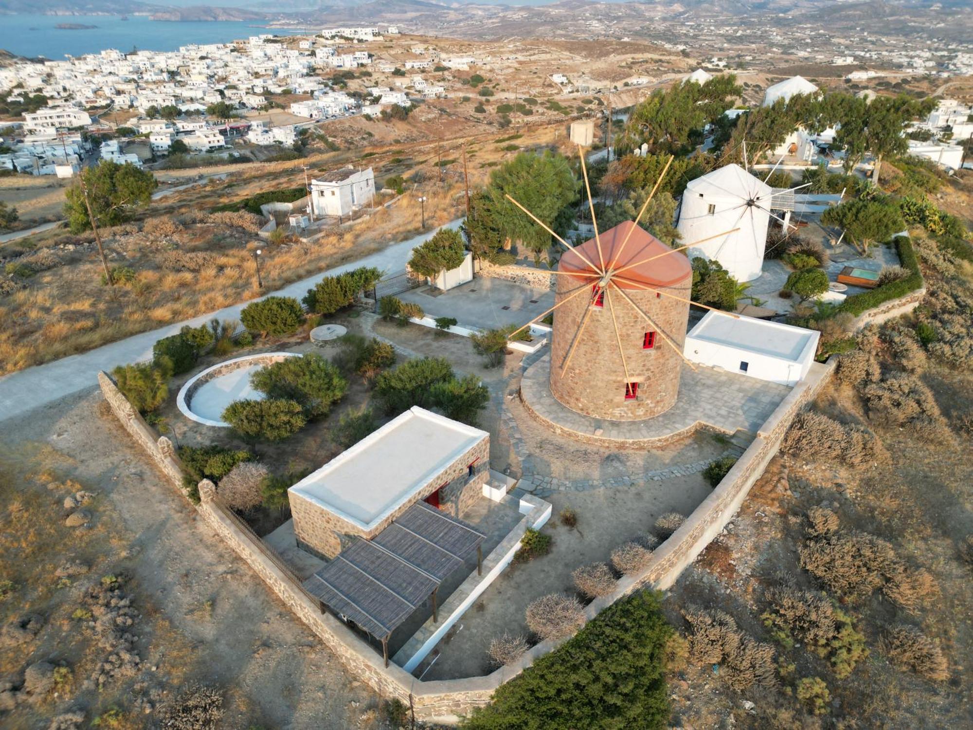 Marketos Windmill And Houses Tripiti Ngoại thất bức ảnh